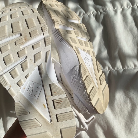 SALE! Nike womens huaraches - Picture 5 of 6